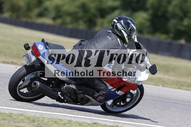 /Archiv-2025/49 26.08.2025 Cornu Master School ADR/gruen-vert/21